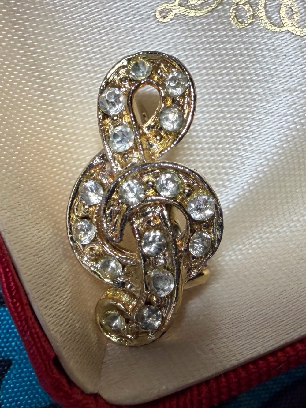 Gold-Tone Treble Clef Crystal brooch- Women Jewelry